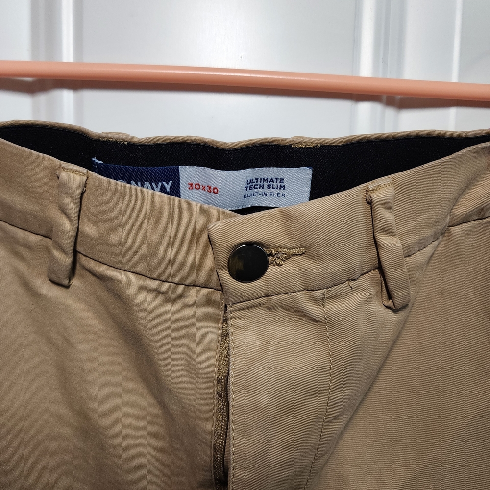 Old Navy Woman's Khaki Chinos Ultimate Tech Slim